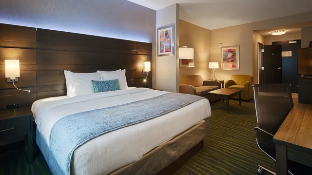 جناح بسرير كينج، Best Western Plus At Prien Lake Inn And Suites 1/6