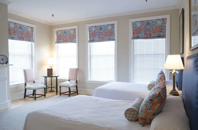 غرفة بسريرين مزدوجين، Kings Courtyard Inn 2/3