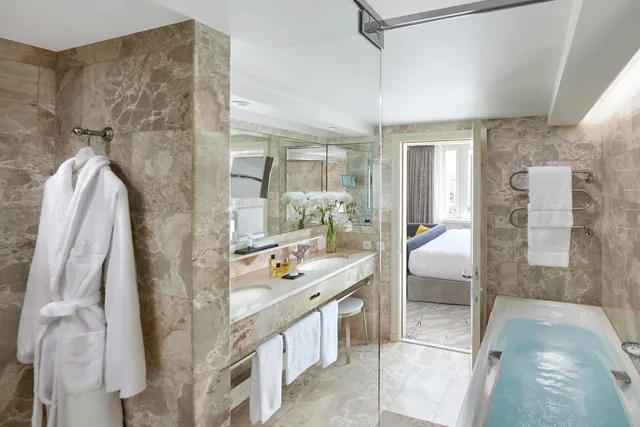 غرفة بسرير كينج بإطلالة على النهر، Mandarin Oriental, Geneva 4/4