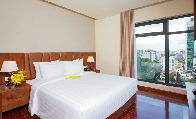 Suite, King Bed, Orchids Hotel Saigon 2/10