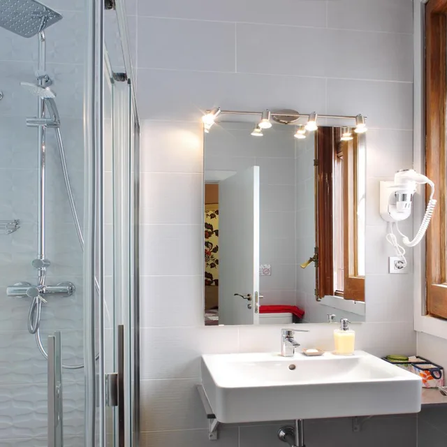 غرفة مفردة، Hotel Ginebra 9/10