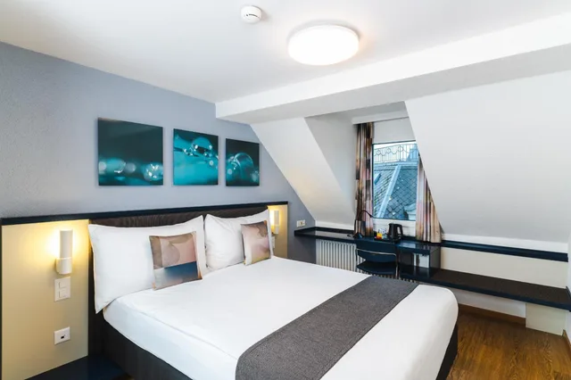 غرفة اقتصادية بسرير مزدوج، Bristol Hotel Zurich 1/2
