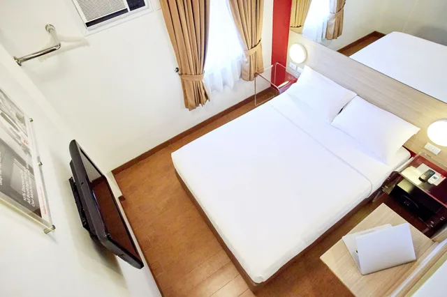 غرفة بسرير كوين، Red Planet Cebu 2/10