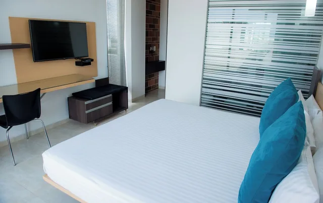 جناح جونيور بسرير مزدوج، Hotel Casablanca 8/10
