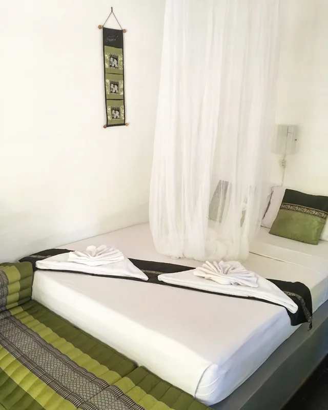 بنغل بسرير كوين، Papillon Bungalows 2/4