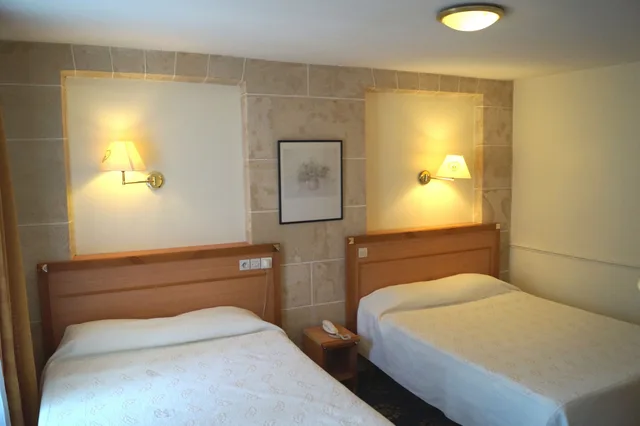 غرفة كومفورت رباعية بسريرين مزدوجين، Hotel Havane Opera 2/10