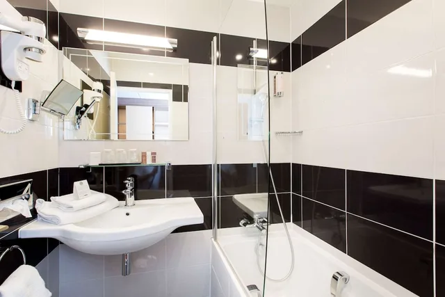 غرفة قياسية بسريرين منفصلين، Quality Hotel Bordeaux Centre 5/5