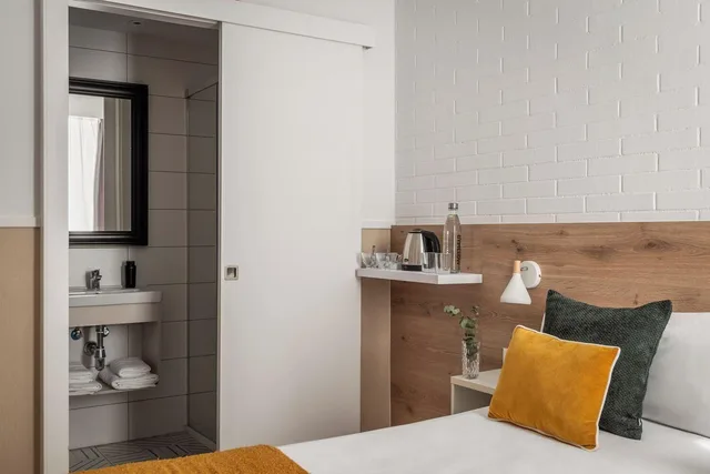 غرفة قياسية بسرير مزدوج، Pillow House 5/5