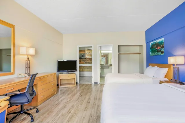 Efficiency، Days Inn By Wyndham Golden 4/10