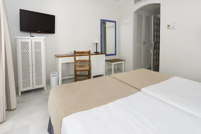 غرفة قياسية بسرير مزدوج، Playa de La Luz 6/10