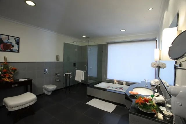 Suite, King Bed, Moksha Himalaya Spa Resort 2/2