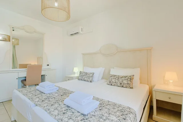 غرفة عائلية، Elmi Suites 4/10