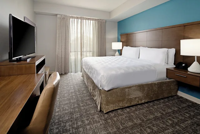 جناح استوديو بسرير كوين بمطبخ لذوي الإعاقة، Staybridge Suites Long Beach Airport 4/6