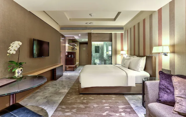 Guest Room, Double Bed, DoubleTree by Hilton Hotel Sukhumvit Bangkok 2/3