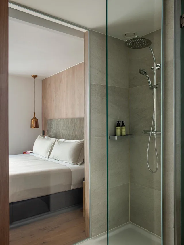 Me, Standard, Double Bed, Patio View، ME Barcelona 3/6