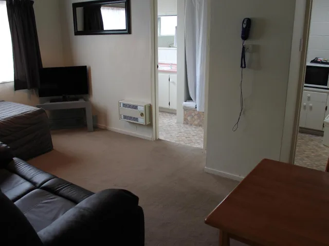 غرفة قياسية بغرفة نوم واحدة، Riverview Motel 2/3