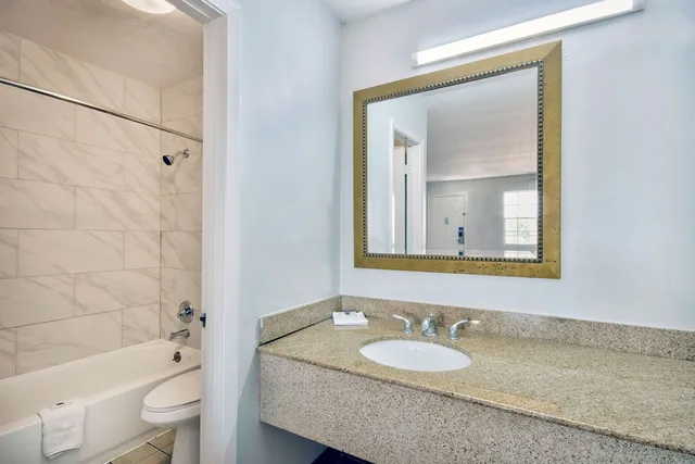 غرفة قياسية بسرير كينج للمدخنين، Motel6 Bossier City, LA 5/7