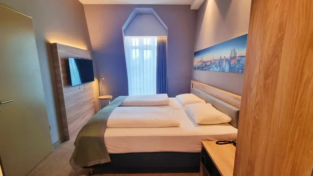 Suite, King Bed, Balcony, Hotel Panorama Hamburg-Harburg 6/9