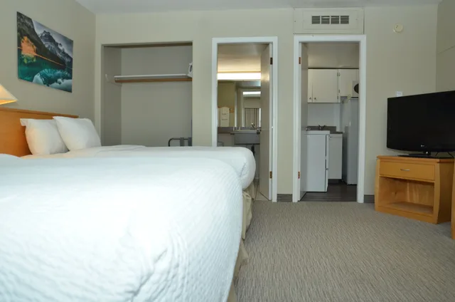 Efficiency، Days Inn By Wyndham Golden 10/10