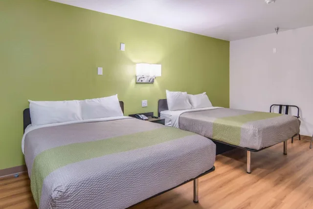 Room, 2 Queen Beds, Accessible, Motel6 Abilene, Tx - East 2/5
