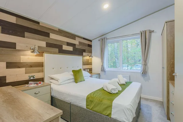 3 Bedrooms, Lodge, 3 Double Beds, Hot Tub، Best Western Plus Kenwick Park Hotel 1/1