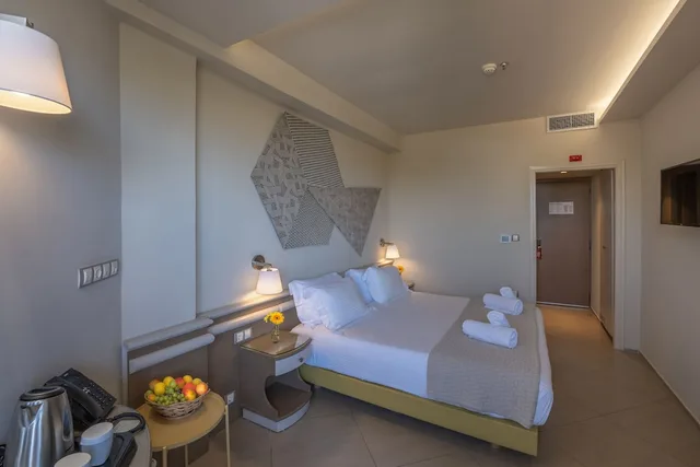 غرفة سوبيريور بسرير مزدوج أو سريرين منفصلين بإطلالة جزئية على البحر، Emmantina Hotel 1/5