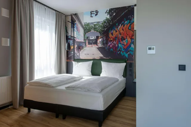 غرفة بشرفة، B&B HOTEL Berlin-Kreuzberg 4/5