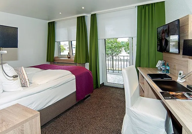 Deluxe, Double Bed, Allegro 1/4