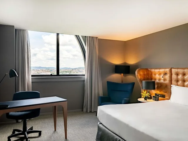 غرفة بريميوم ديلوكس بسرير كينج في طابق مرتفع، Pullman Sao Paulo Guarulhos Airport 2/6