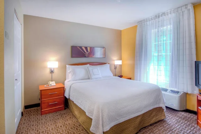 جناح بسريرين مزدوجين بغرفتي نوم، Towneplace Suites Raleigh Cary Weston Parkway 8/10