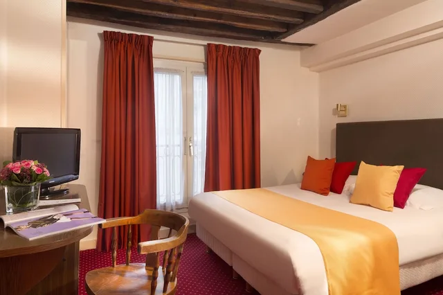 غرفة سوبيريور بسرير مزدوج، HOTEL LONDRES SAINT HONORE 1/4