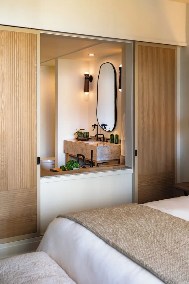 City, Junior Suite, King Bed, Sofa، 1 Hotel Seattle 3/4