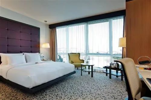غرفة بسرير مزدوج بإطلالة على المدينة، Doubletree By Hilton Hotel Istanbul - Moda 1/2