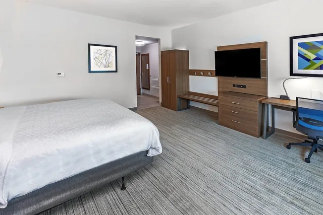 غرفة قياسية بسرير كينج، Holiday Inn Express Suites Stafford Nw Sugar Land An Ihg Hotel 4/6