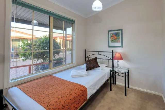 جناح بسرير كوين وسريرين فرديين، Comfort Inn Crystal, NSW 1/3