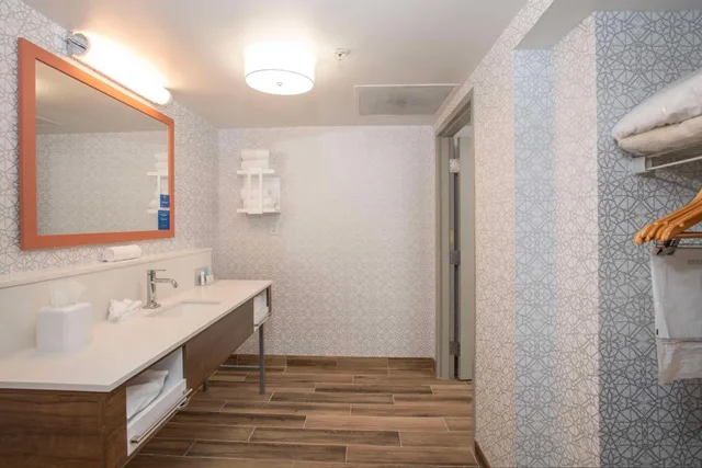 جناح بسرير كينج بغرفة نوم واحدة، Hampton Inn Dry Ridge 5/7