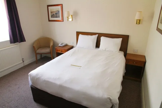 غرفة بسرير مزدوج، Raven Hotel 4/4