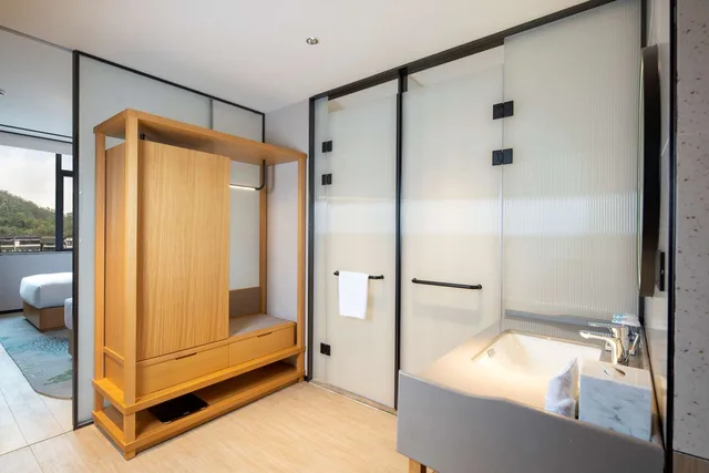 غرفة بسرير كينج بإطلالة على المدينة، Hilton Garden Inn Guizhou Maotai Town 4/8