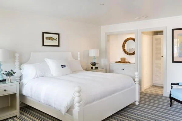 Signature, Village, King Bed، Baron's Cove 1/4