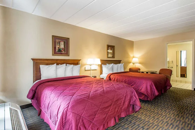 Suite, 2 Queen Beds, Quality Inn & Suites Easley - Greenville 1/6