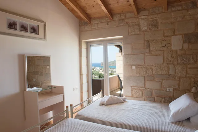 فيلا بسريرين منفصلين بإطلالة على البحر بمسبح خاص، Pantanassa Villas 7/10