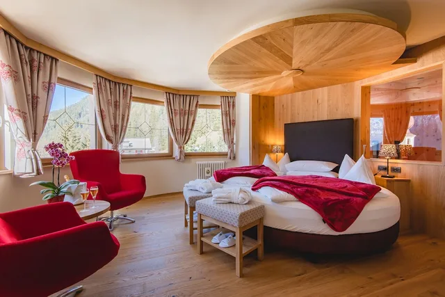 جناح استوديو رومانسي بسرير كينج، Hotel Cesa Tyrol 1/3