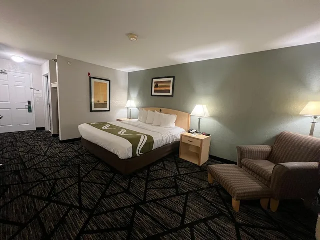 Suite, King Bed, Sofa, Quality Inn & Suites Loveland 6/7