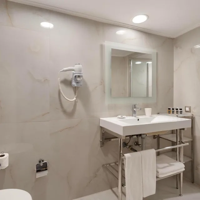 جناح عائلي بجاكوزي، Limak Lara De Luxe Hotel and Resort 8/10