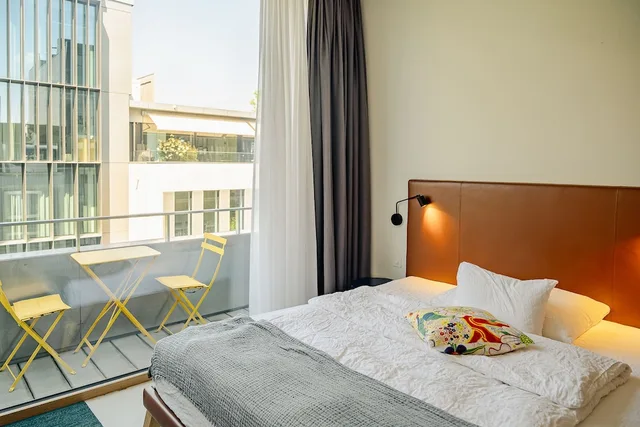 غرفة ديلوكس بسرير كينج بشرفة، Nomad Design Lifestyle Hotel 2/10