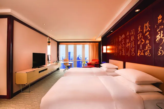 2 Twin Beds Club Access, GRAND HYATT SHANGHAI 2/5