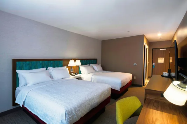 غرفة بسريرين كوين لذوي الإعاقة، Hampton Inn Needles 1/6