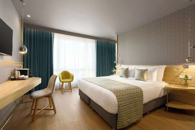 غرفة قياسية بسرير كينج بإطلالة على المدينة، Wyndham Grand Athens 2/8