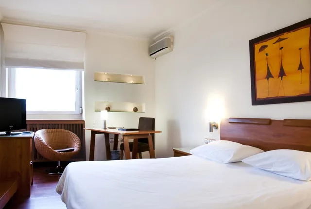 غرفة بزنس بسرير كوين، Capsis Hotel Thessaloniki 4/10