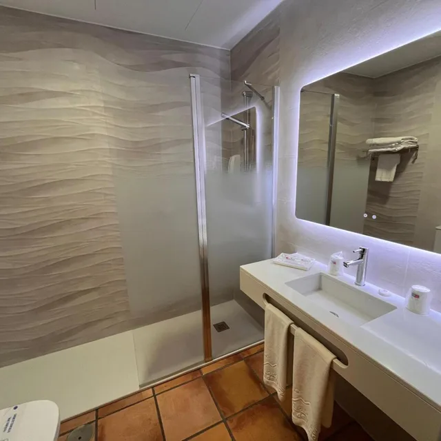 غرفة ثلاثية، Hotel Sierra de Ubrique 6/9